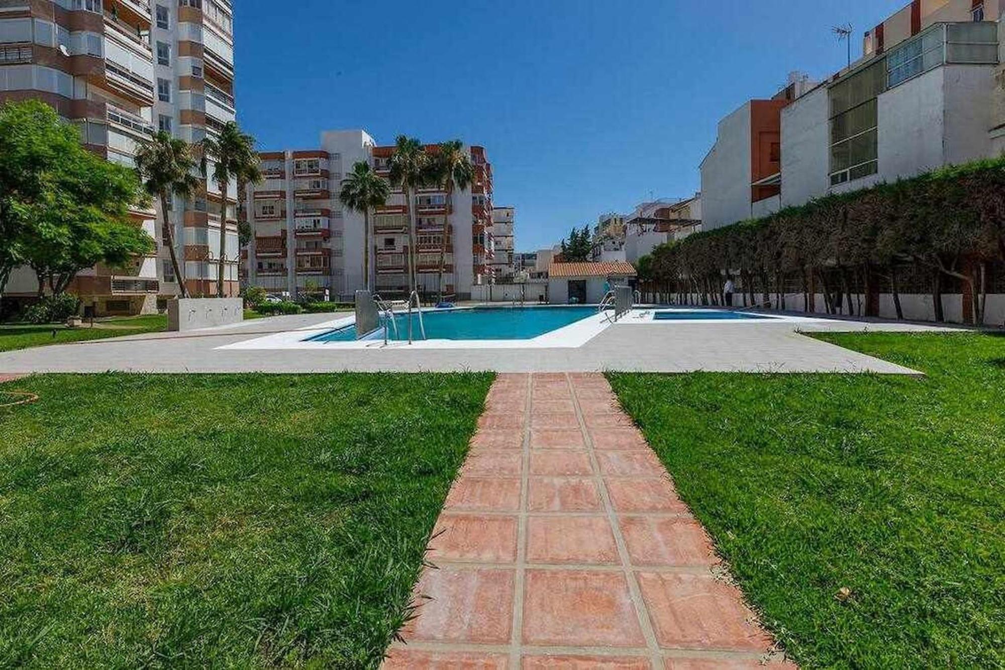 A&N Estudio Plaza, Junto A La Playa, En El Centro 토레델마르 외부 사진